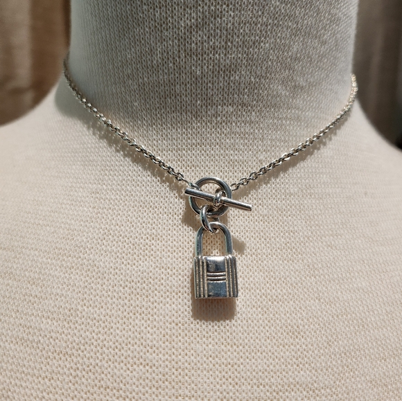 Hermès KELLY CADENAS 925 Sterling Silver Padlock Pendant Necklace - Picture 7 of 10